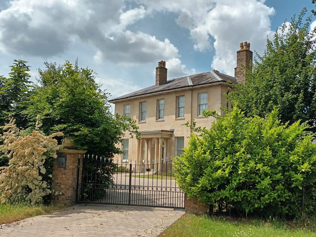 The Lodge, Shinfield Park